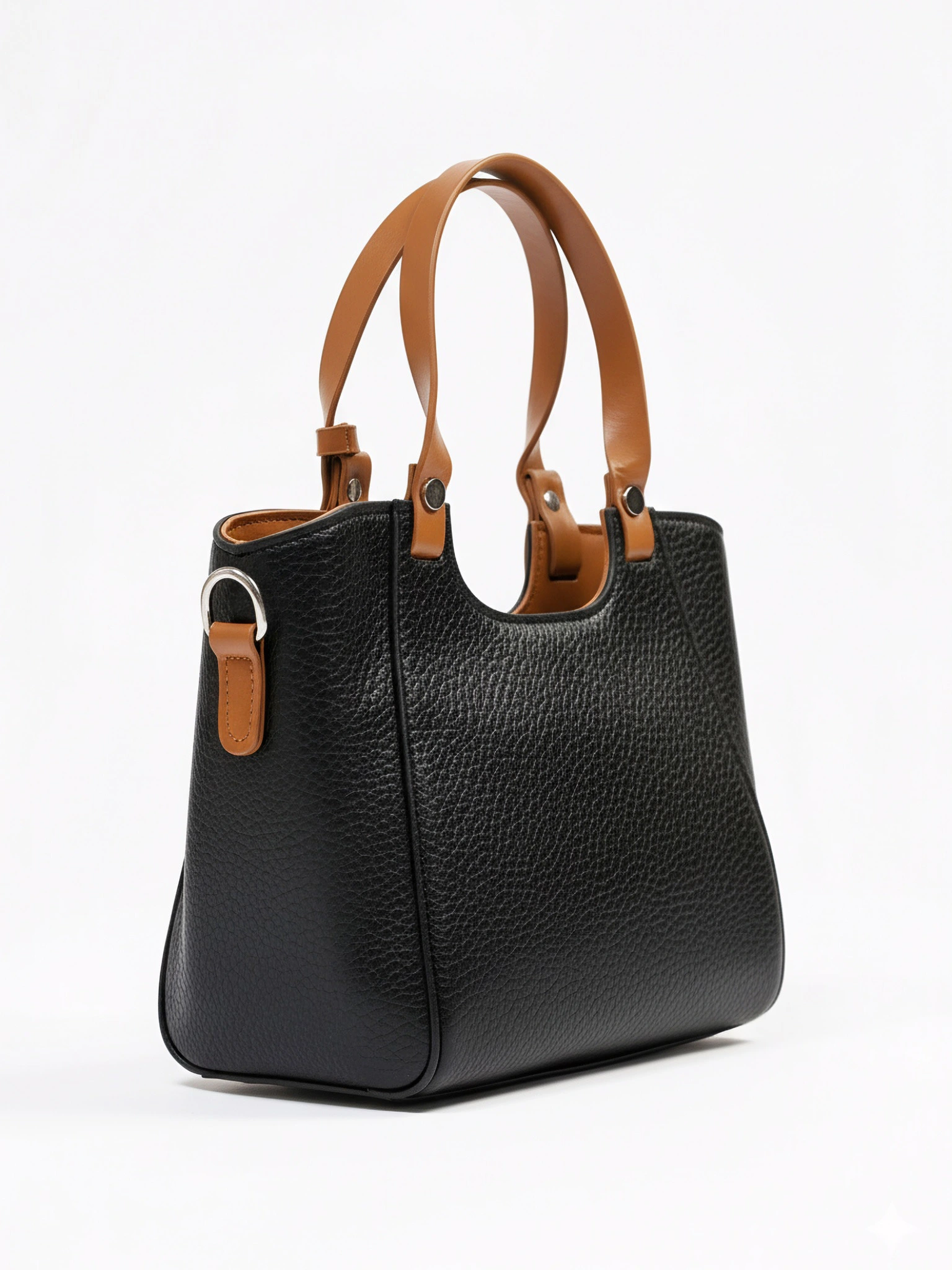 Сумка-тоут маленькая с декоративными ремешками в ассортименте